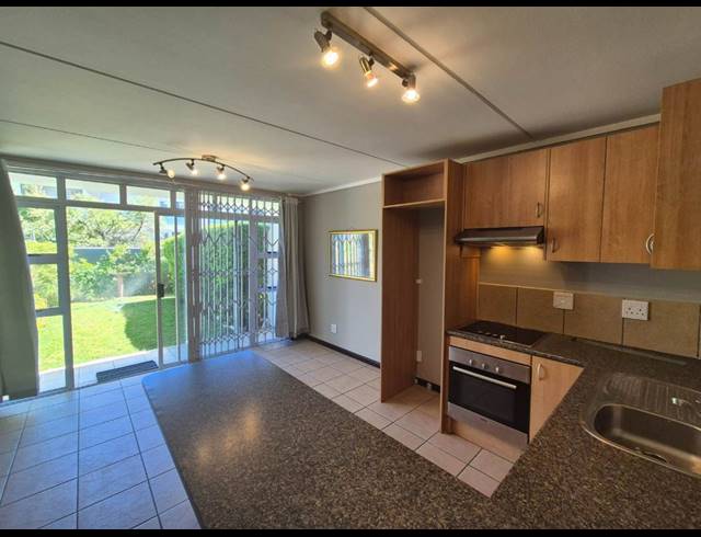 1 bed property to rent in HOUT BAY